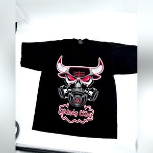 Windy City bulls size xl. Black‎ vintage 1990s  Condition: smoke free home,